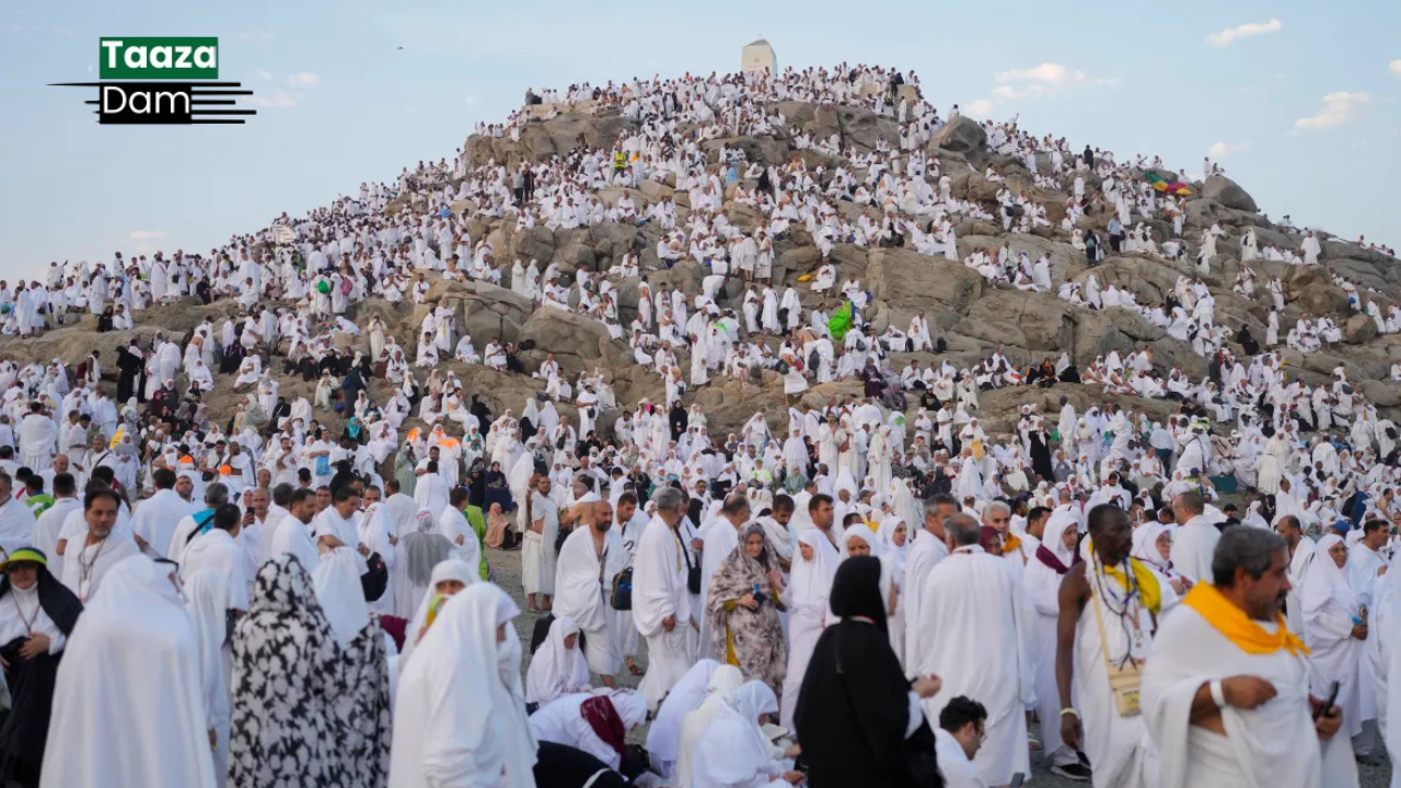 Mount Arafat: Heart of the Hajj Pilgrimage 1 Mount Arafat: Heart of the Hajj Pilgrimage